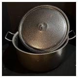 Aluminum Dutch Oven with Lid - 17.5 in Dia x 8 in H (Extra Large)
