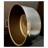 Aluminum Dutch Oven with Lid - 17.5 in Dia x 8 in H (Extra Large)