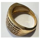 10K Gold Ring with Diamond Accents - Size 7