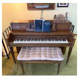 Everett Upright Piano With Counter-Balancing Metal Levers - 40H x 58W x 25D In