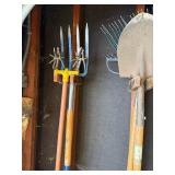 Garden Tools: Shovels, Rakes & Hand Tools in Garage