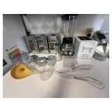 Oster Blender 12-Speed With Tea, Flour & Sugar Canisters, Pyrex Cups, Toaster & Ice Crusher/Coffee Grinder