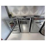 Oster Blender 12-Speed With Tea, Flour & Sugar Canisters, Pyrex Cups, Toaster & Ice Crusher/Coffee Grinder