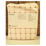 Room Essentials - Queen Microfiber Sheet Set Pink Grid