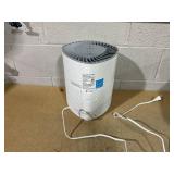 GermGuardian AC3000 AirSafe+ Intelligent Air Purifier with 360° HEPA Pure Filter with Air Quality Sensor and UV-C Light: white (Slighlty Used)