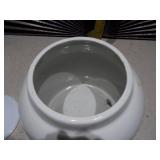 This is a Bluewave Santa Fe Design Beverage Dispenser Crock