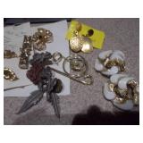 Vintage Jewelry celloid pink pin