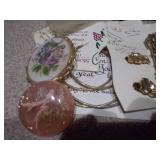 Vintage Jewelry celloid pink pin
