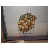 Vintage Jewelry celloid pink pin