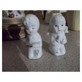 Assorted unsold lots.