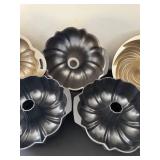 Bundt Cake Pans (Lot of 5)