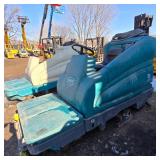 Tennant T15 Ride On Floor Scrubber - For Parts or Repair