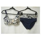 2-Piece Swimsuit. Navy Blue & Print. Underwire top. (no tag-L?)