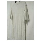 Gildan Size M Grey Shirt w/heart & wings print