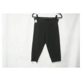 Yummy Size L. Black stretch yoga capris
