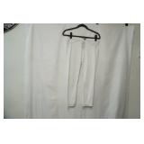 Hue Size M. White Stretch Capris