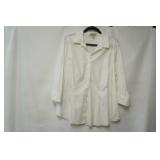 Coldwater Creek. Size 1X. White Button-Up Shirt