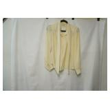 Shapely Cream Colored Blouse. Size 8