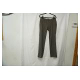 Body by Victoria size 6 tall dress pants