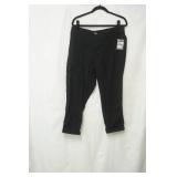 NWT Sonoma Size 14 Black Capri