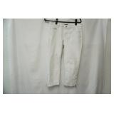White House Black Market size 6 white jean capris