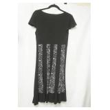 Connected apparel Size 8 black with print