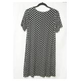 LOft Black / White knit dress size MP