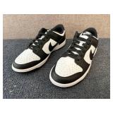 Nike Dunks 9 - 7.5