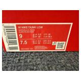 Nike Dunks 9 - 7.5