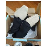 Lot of (5) Pairs Women