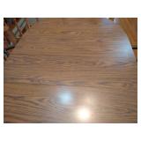 Round Wooden Pedestal Table With (2) Leaves and (4) Heavy Wood and Leather Chairs