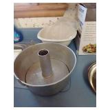 Mixed Kitchen Lot - 2 Pots, Angel Food Pan, Salad Spinner