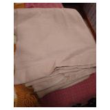 (4) Blankets