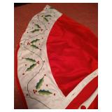 Tree Skirt & 2-Sided Woven Gingerbread Blanket