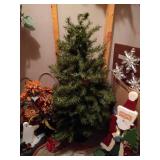 Wreaths & Holiday Decor