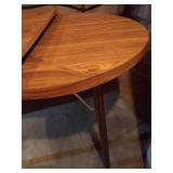 Table with Leaf