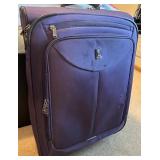 TravelPro 27 Inch Upright Suitcase w/spinner wheels & multiple travel bags