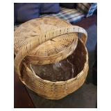 Set of 3 Woven Baskets Assorted Styles with Lids and Handle