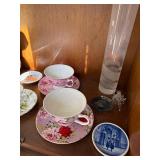 Vintage Floral Porcelain Teacups & Saucers - Large Center Vase Included