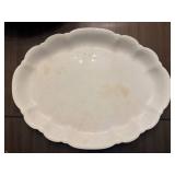 White Ceramic Oval Plate with Scalloped Edge & Decorative Leaf Magnifying Glass