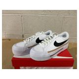 Nike COURT LEGACY LIFT Womens Size 6