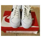 Nike COURT LEGACY LIFT Womens Size 6
