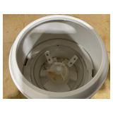 Petlibro 2L Wire Free Air Automatic WiFi Cat and Dog Automated Feeder (Used)