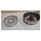 Vintage Mirro Aluminum Ring Cake Mold(5 1/2 cups) Fluted Bundt Cake Pan