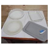 2 Cake holders with Lids