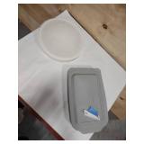 2 Cake holders with Lids