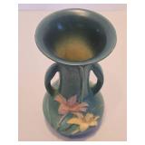 Beautiful Large Signed ROSEVILLE Art Pottery 2-Handled Vase