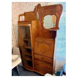 Very nice Condition Antique Quartersawn Oak Gentleman