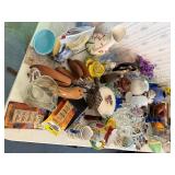 Contents of Table - Vintage Glassware, Collectibles etc #2