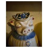 Great Condition vintage SHAWNEE Winnie Pig Cookie Jar